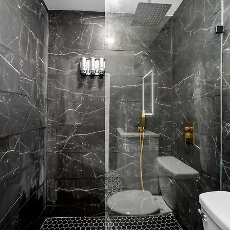 Heights 1Br Chic Apt With King Bed & Pool Apartment Houston Exterior photo