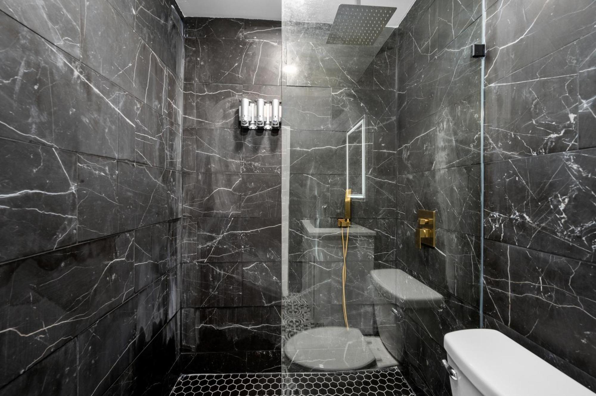 Heights 1br Chic Apt With King Bed & Pool Apartment