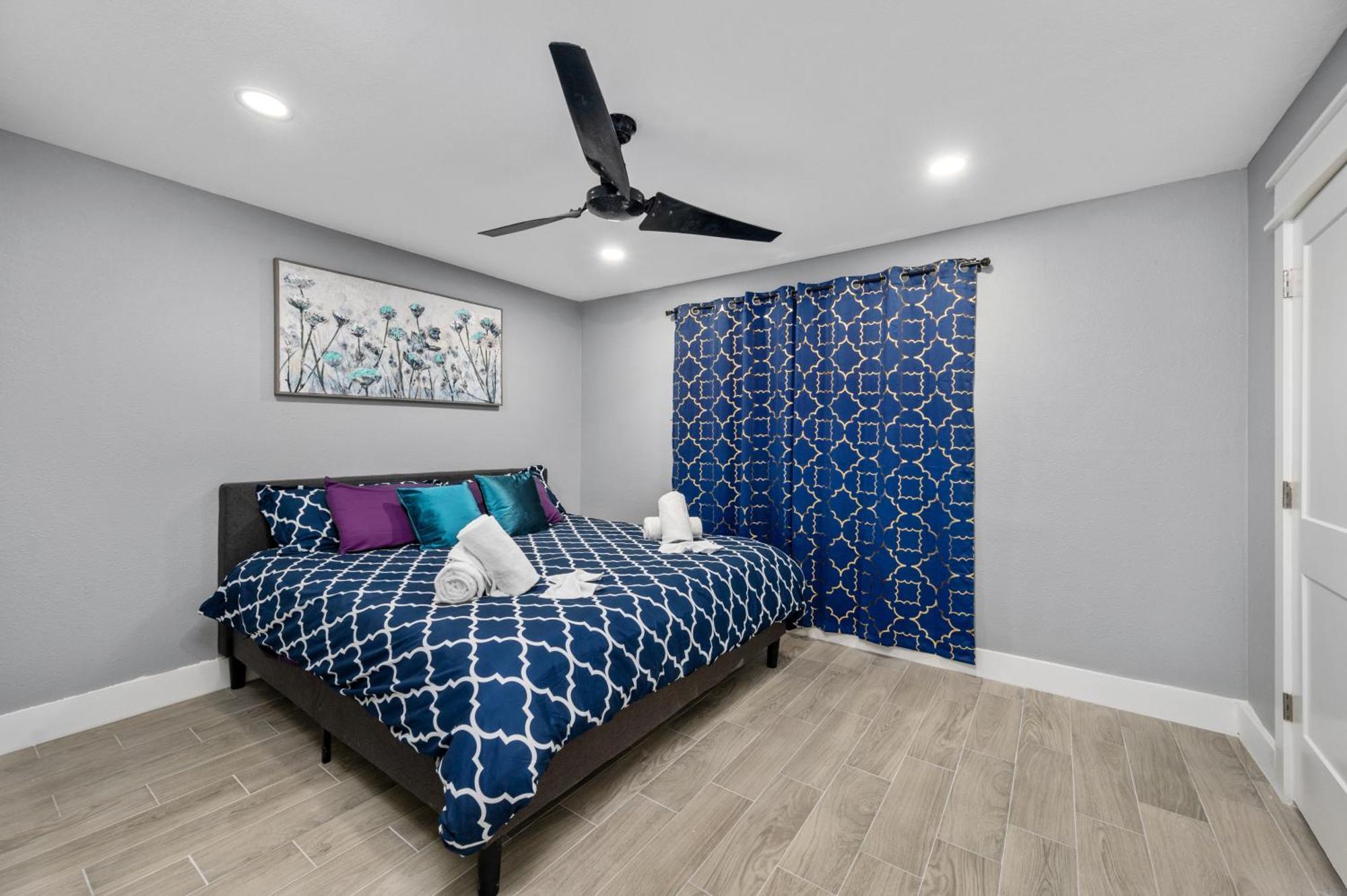 Apartment Heights 1br Chic Apt With King Bed & Pool *